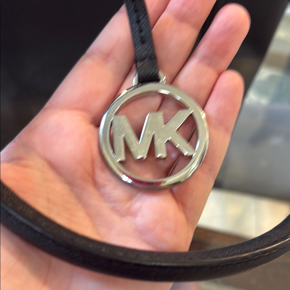 Michael Kors Black Tote Bag - Picture 6 of 10